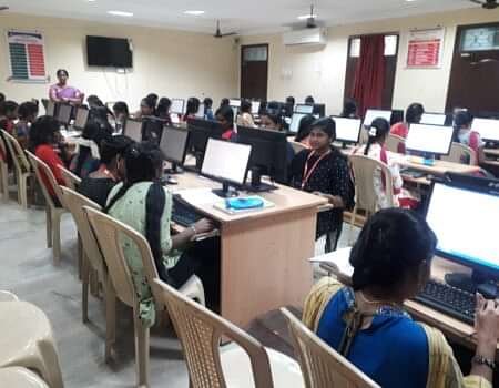 A.P.C.Mahalaxmi_College_for_Women